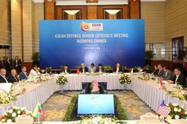 Altos funcionarios militares de ASEAN se dan cita en Vietnam