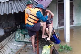 Laos y Tailandia expresan condolencias a Vietnam ante pérdidas causadas inundaciones 