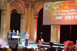 Celebran estudiantes vietnamitas en Francia el Año Nuevo Lunar
