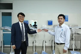 Provincia vietnamita recibe equipos médicos sudcoreanos
