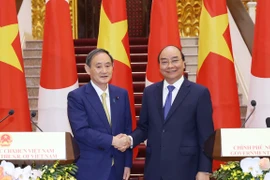 Vietnam y Japón firman acuerdos por cerca de cuatro mil millones de dólares