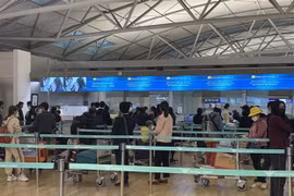 Repatrian unos 350 vietnamitas de Canadá y Corea del Sur a casa