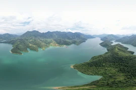 Bahía de Pa Khom, una perla verde entre montañas y bosques del noroeste de Vietnam