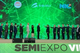 Efectúan primera exposición internacional de industria de semiconductores de Vietnam. (Fuente: VNA)