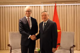 Ratifican compromiso de Vietnam de facilitar operaciones de grupos de Hong Kong