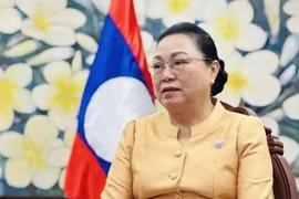  Alaban significado de visita de titular del PPRL y presidente de Laos a Vietnam