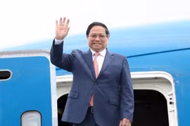 Premier vietnamita parte de Hanoi para reunión del FEM y sesiones de trabajo en China
