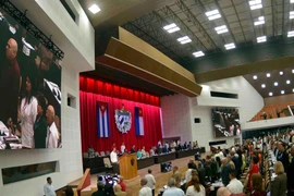 Asamblea Nacional de Cuba rinde homenaje póstumo al máximo dirigente partidista de Vietnam