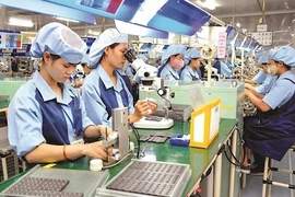Exportaciones e importaciones vietnamitas superan los 600 mil millones de dólares
