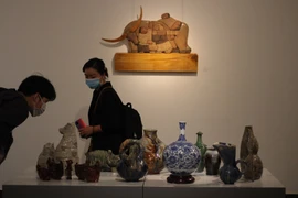 Muchas obras impresionantes en la Exposición de Arte de Cerámica de Vietnam 2021