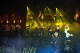 Arte teatral "La Quintaesencia del Norte": un viaje para explorar las noches únicas de Hanoi