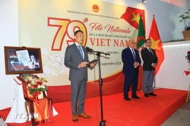 El embajador vietnamita Tran Quoc Khanh habla en la ceremonia (Fuente: VNA)