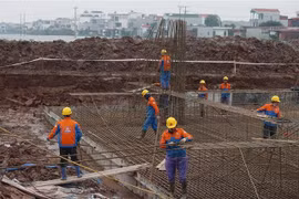 La construcción de la sección del circuito 3 de la línea de transmisión eléctrica de 500 kilovatios (kV)
