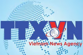 Logran contactar con dos pilotos vietnamitas tras caída de avión militar