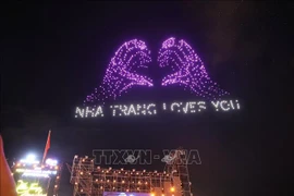 Un espectáculo de drones en el Festival Ever Glamour Nha Trang 2024 (Fuente: VNA)