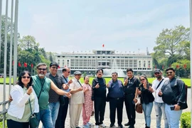 Los turistas indios visitan el Palacio de la Independencia en Ciudad Ho Chi Minh (Fuente: Vietnam+)