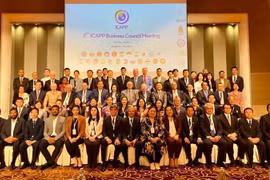 Los delegados de la reunión (Fuente: nhandan.vn)