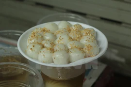 En Vietnam fiesta de Han Thuc (alimentos frescos)