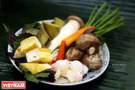 [Fotos] Comida típica del norte de Vietnam: sopa vegetariana de plátanos y tofu
