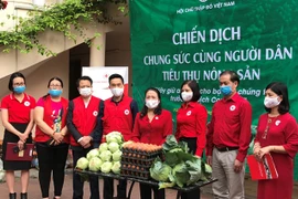 Cruz Roja de Vietnam une esfuerzos para apoyar a agricultores afectados por COVID-19 