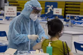 Vietnam cuenta con 283 mil personas totalmente vacunadas