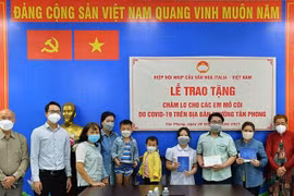 Expatriados vietnamitas en Italia y Chipre apoyan a huérfanos por Covid-19