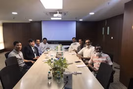 India dispuesta a cooperar con Vietnam en producción de vacunas contra COVID-19