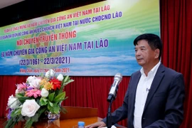 Celebran 60 aniversario del Día de expertos policiales vietnamitas en Laos 