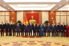 Refuerzan relaciones entre Partidos Comunistas de Vietnam y Rusia