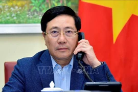 Vietnam y Singapur buscan medidas para promover cooperación 
