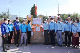 Camboya dona suministros médicos a Vietnam para luchar contra el COVID-19