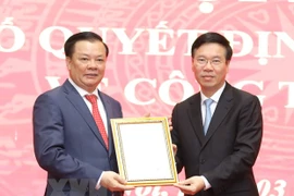 Anuncian decisión de nombramiento a nuevo secretario del Comité partidista en Hanoi