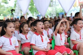Alumnos de Hanoi comenzarán el año académico el 1 de septiembre