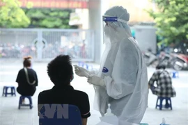 Aumenta número de casos diarios del COVID-19 en Vietnam