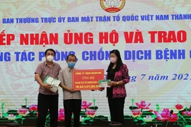 Recibe Hanoi miles de kits de prueba rápida de detección de COVID-19