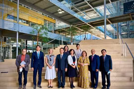 Suiza comparte con Vietnam experiencias en investigaciones científicas 