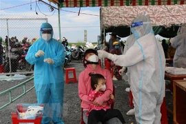 Vietnam mantiene tendencia decreciente de casos nuevos de COVID-19