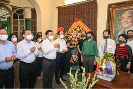 Dirigentes de Hanoi rinden homenaje al general Vo Nguyen Giap