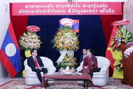 Felicitan autoridades de Ciudad Ho Chi Minh a amigos laosianos por su nuevo año
