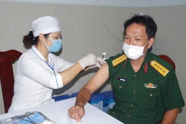 COVID-19: Casi 60 mil personas vacunadas en Vietnam 