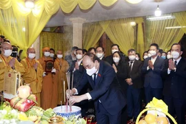 Presidente vietnamita rinde tributo a Patriarca Supremo de Sangha Budista
