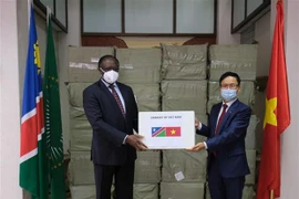 Vietnam apoya la lucha contra el COVID-19 en países africanos