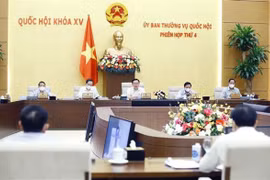 Comité Permanente del Parlamento vietnamita debate uso del terreno nacional