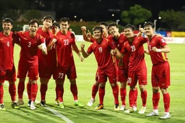 Vietnam avanza a semifinales de Copa AFF Suzuki con goleada a Camboya