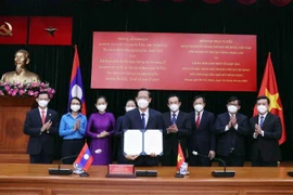 Promueven cooperación entre Ciudad Ho Chi Minh y Vientiane
