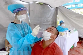 Vietnam amenece con más de cuatro mil casos del COVID-19