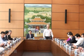 Analizan en Vietnam plan de desarrollo socioeconómico y borradores de leyes