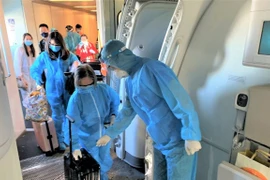 Cinco países acuerdan reanudar vuelos internacionales con Vietnam a partir de enero