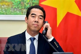 Propone Vietnam que Reino Unido comparta experiencias en vacunación 