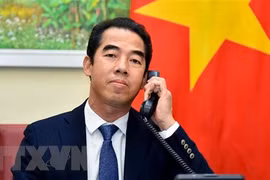 Propone Vietnam que Reino Unido comparta experiencias en vacunación 